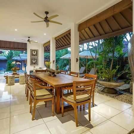 Asrina Villa'S Seminyak Экстерьер фото