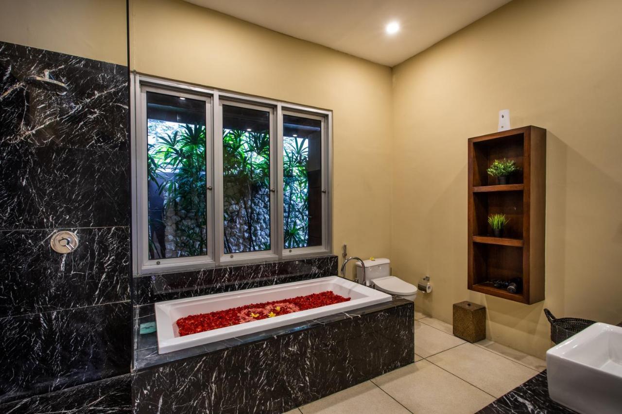 Asrina Villa'S Seminyak Экстерьер фото
