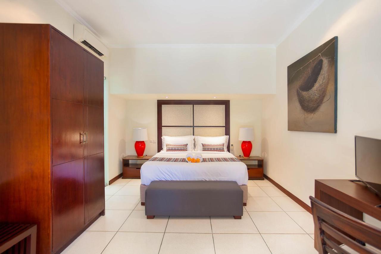 Asrina Villa'S Seminyak Экстерьер фото