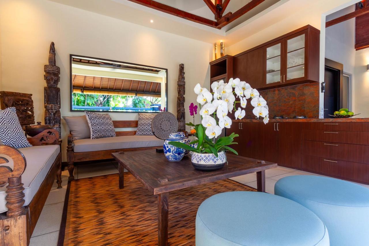 Asrina Villa'S Seminyak Экстерьер фото