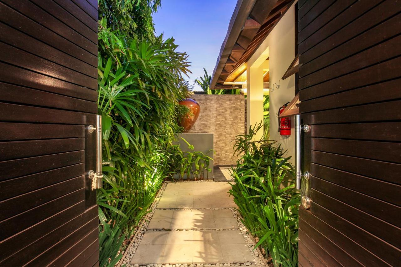 Asrina Villa'S Seminyak Экстерьер фото