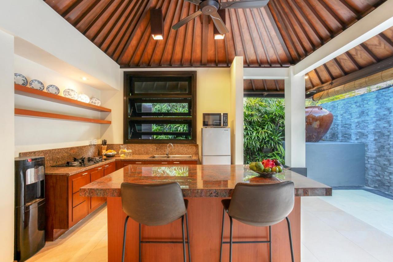 Asrina Villa'S Seminyak Экстерьер фото