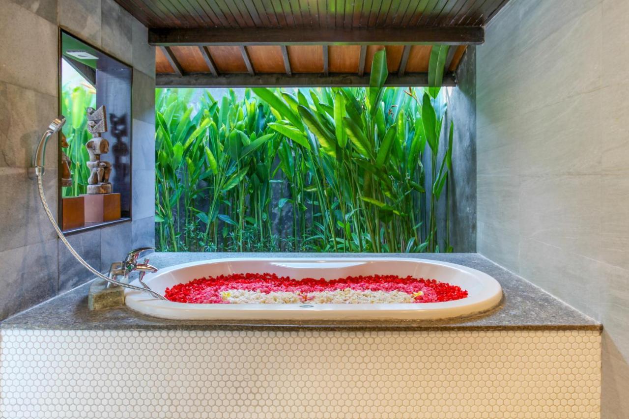 Asrina Villa'S Seminyak Экстерьер фото
