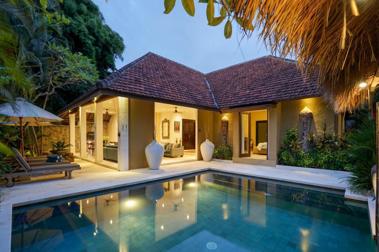 Asrina Villa'S Seminyak Экстерьер фото