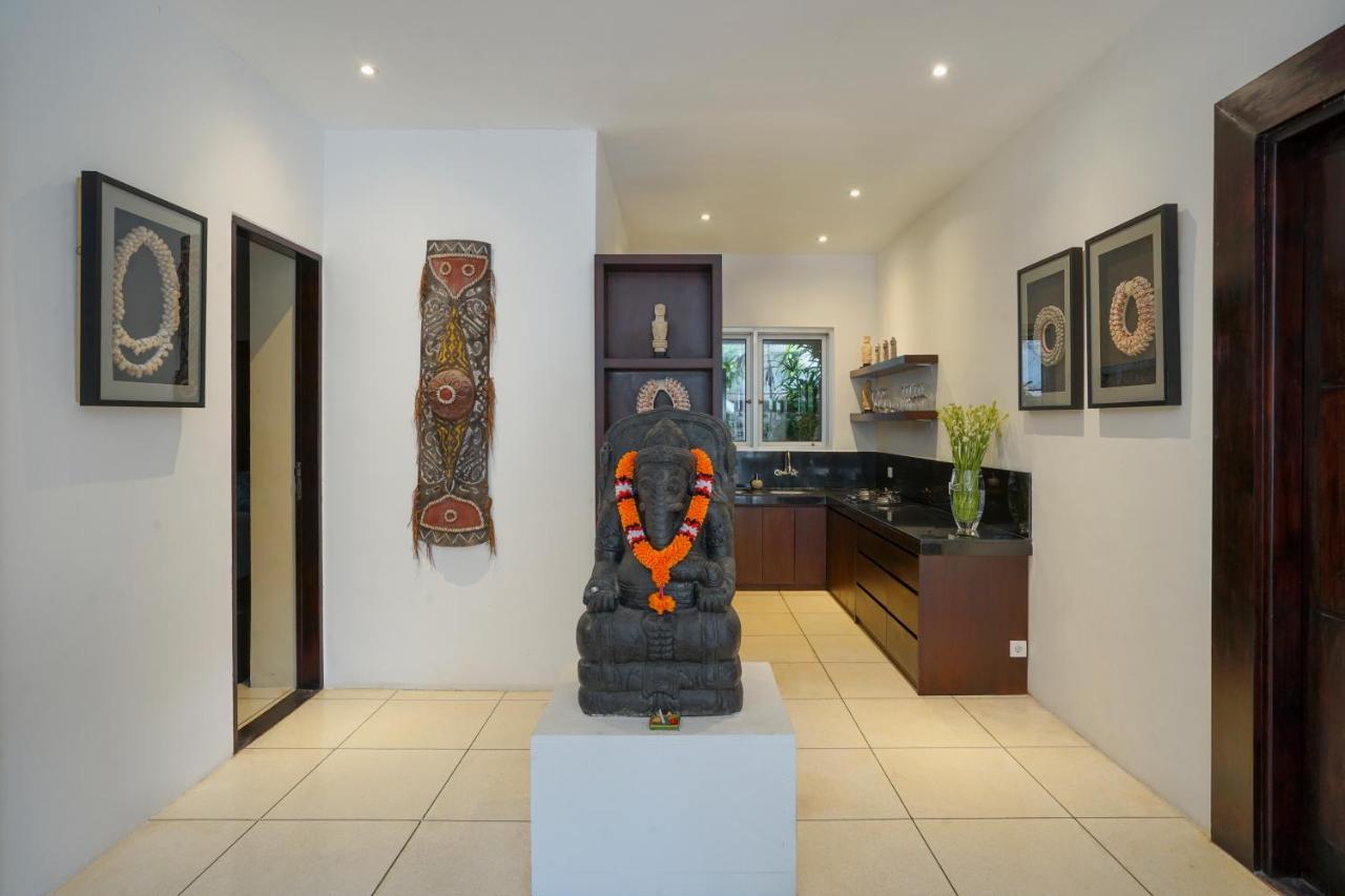 Asrina Villa'S Seminyak Экстерьер фото